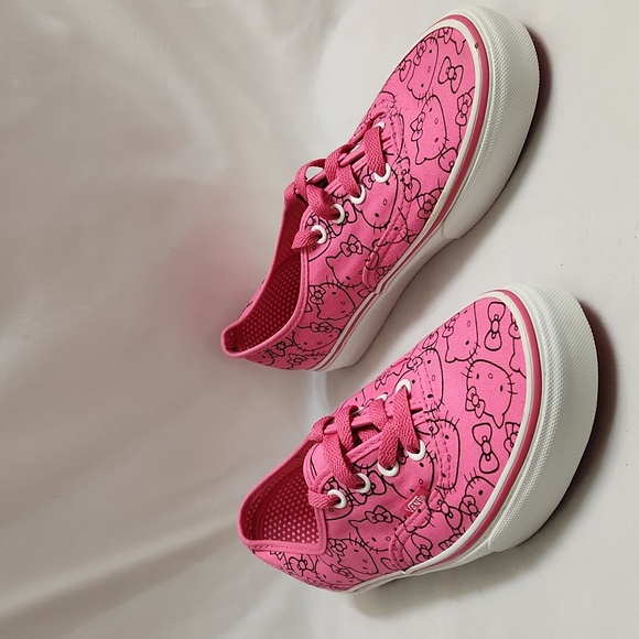 Vans X Hello Kitty Pink And Black Sneakers (Unisex M Size 6, W Size 7.5) - Picture 2 of 11